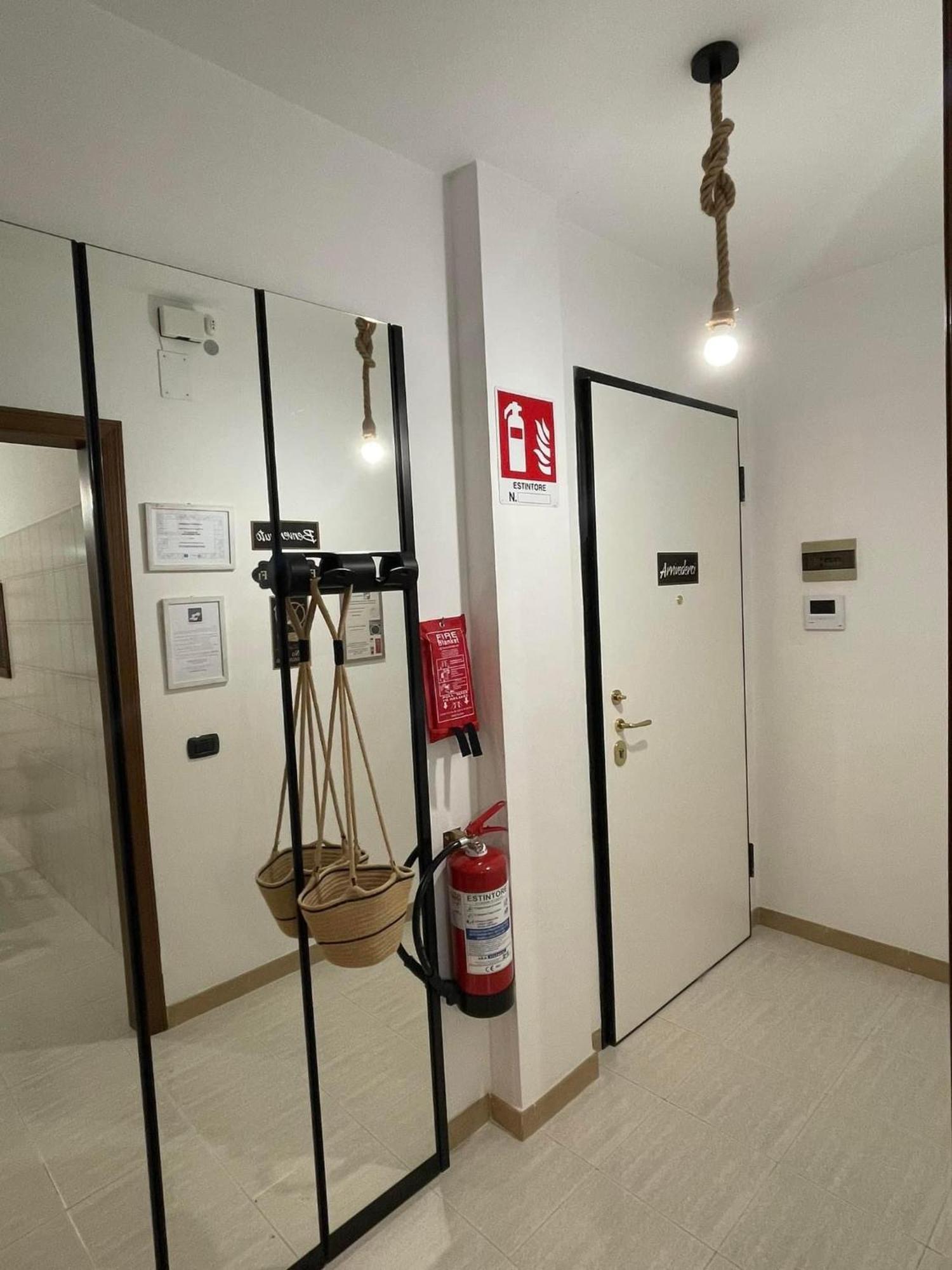 Apartamento La Dimora Di Zia Angela Monopoli Exterior foto